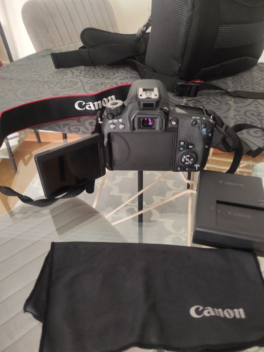 Equipamento fotográfico Canon 77D