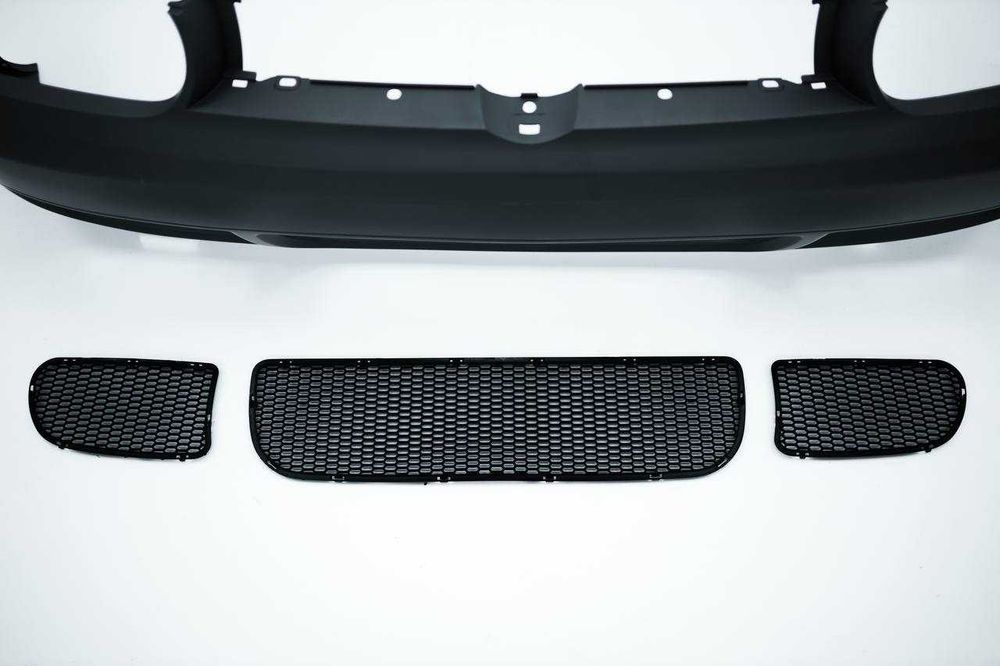 Zderzak przedni do Volkswagen Golf 4 (1997–2003) w stylu R32