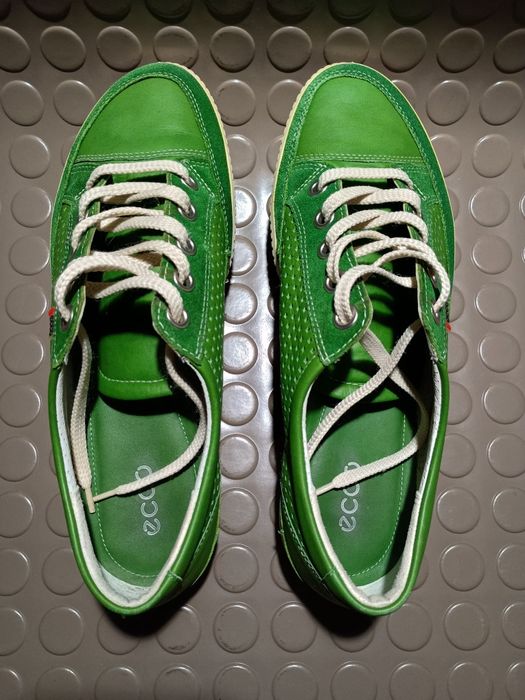 Женская обувь - Мокасины