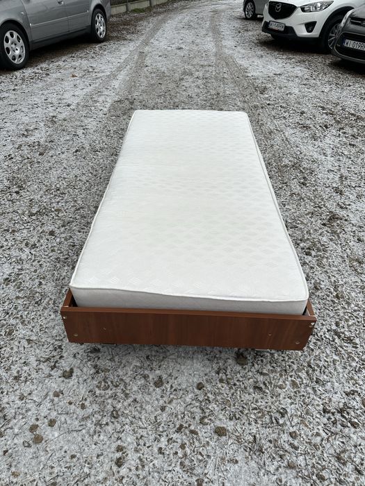 Łozko 90x200 ideal