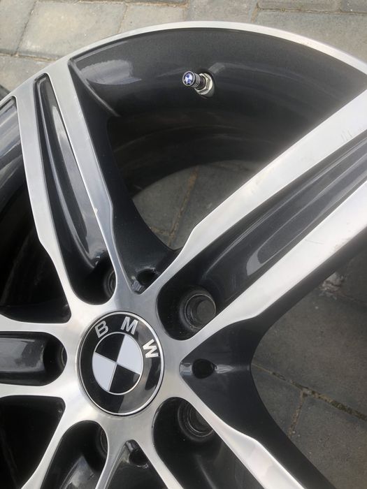 Felgi BMW z czujnikami ciśnienia 17"