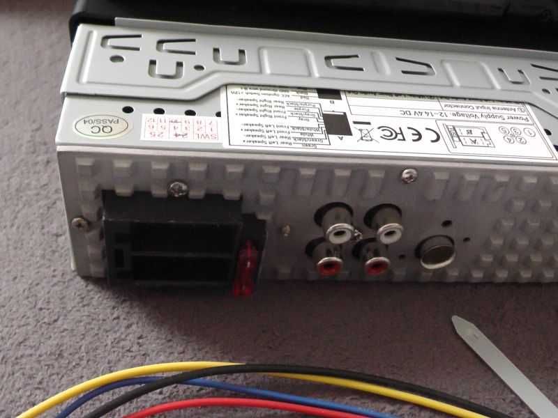 Radio Samochodowe BT USB AUX RCA MP3 z uchwytem na smartfona