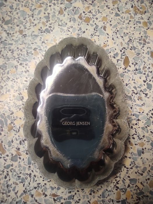 Бонбоньєрка від GEORG  JENSEN.