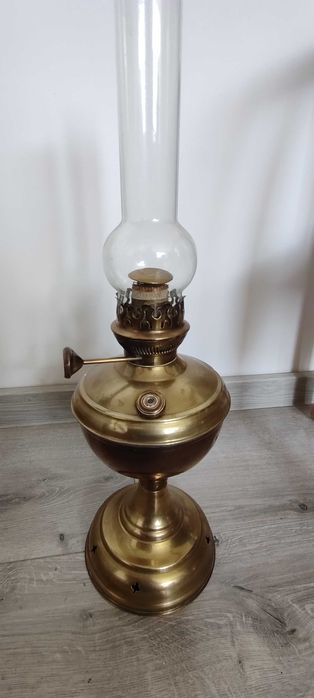 Duża lampa naftowa