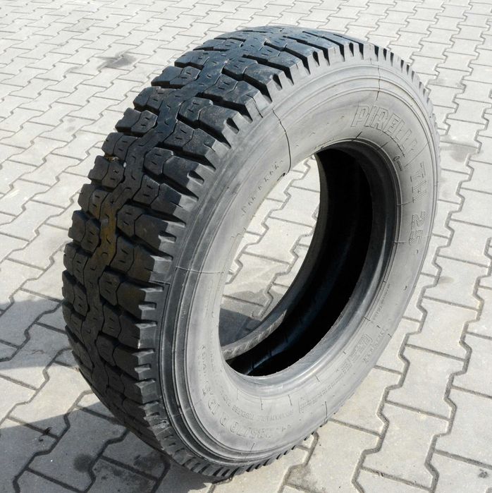 Opona Pirelli TH25 285/70 R19.5