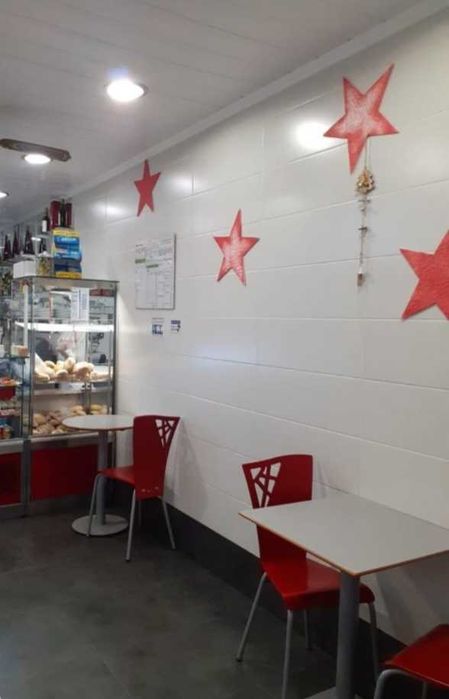 Lote de mesas e cadeiras para restauração