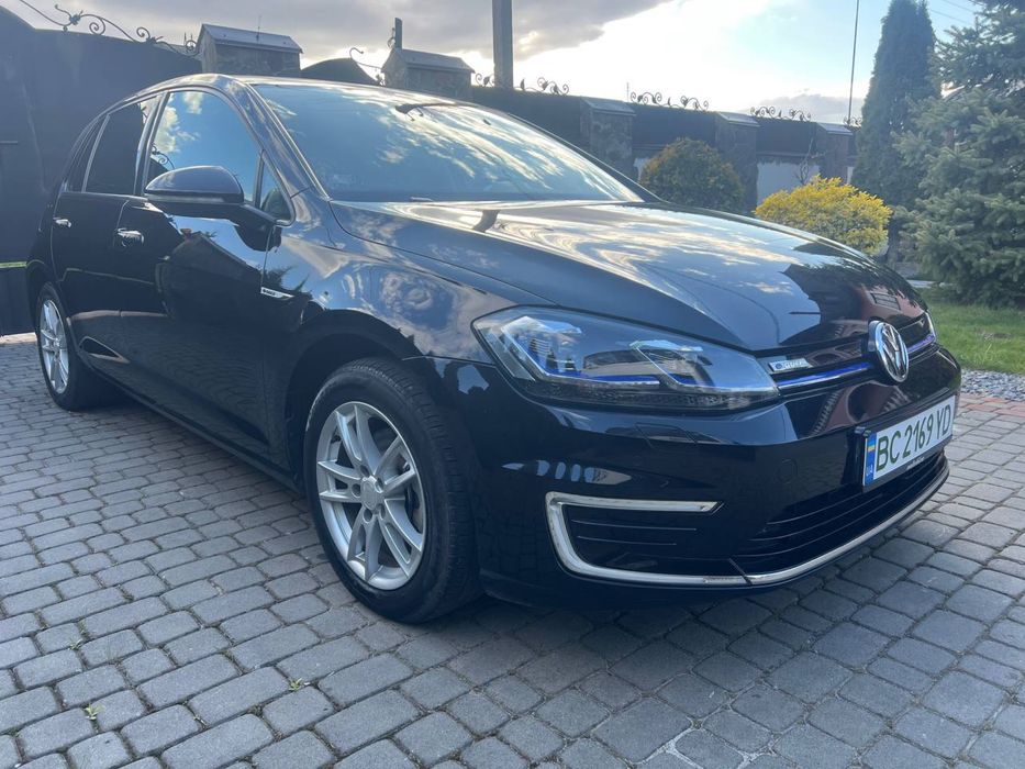 Volkswagen e-Golf електро 2018 36 квт