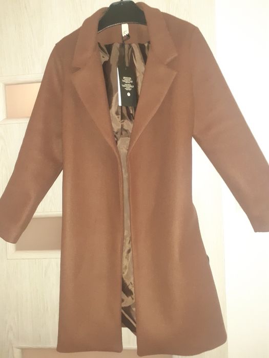 Nowy płaszcz camel Made in Italy oversize