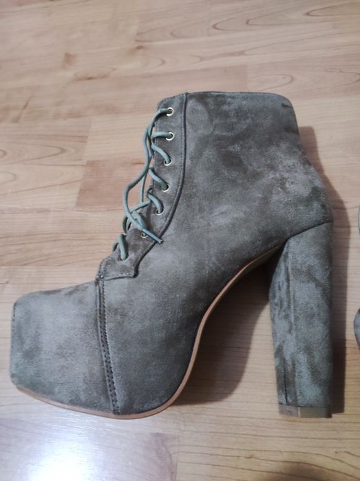 Botas cremes 39 camurça