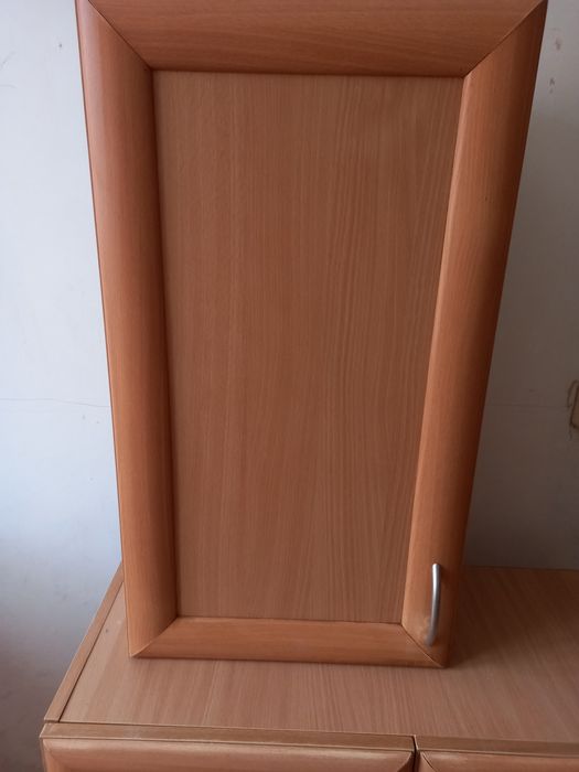 Шкафчики кухонные 4 штуки