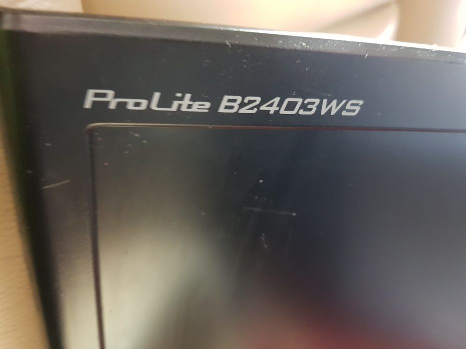 Monitor IIyama 24'