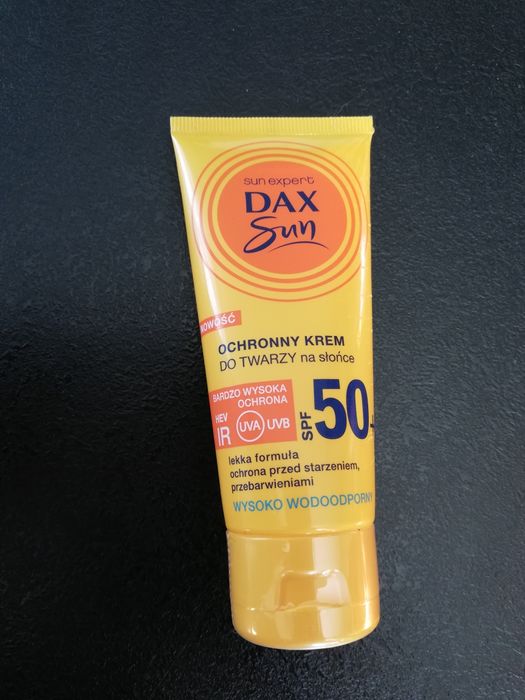 Ochronny krem do twarzy Dax Sun SPF 50