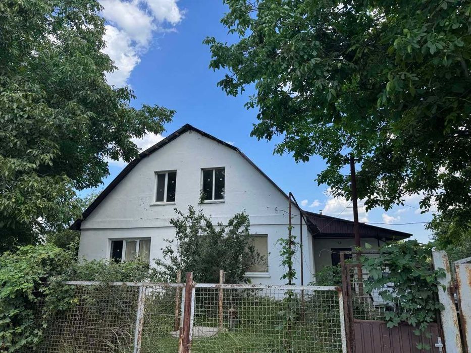 Газифікований цегляний будинок 200 м² + 33 сотки. Очеретувате