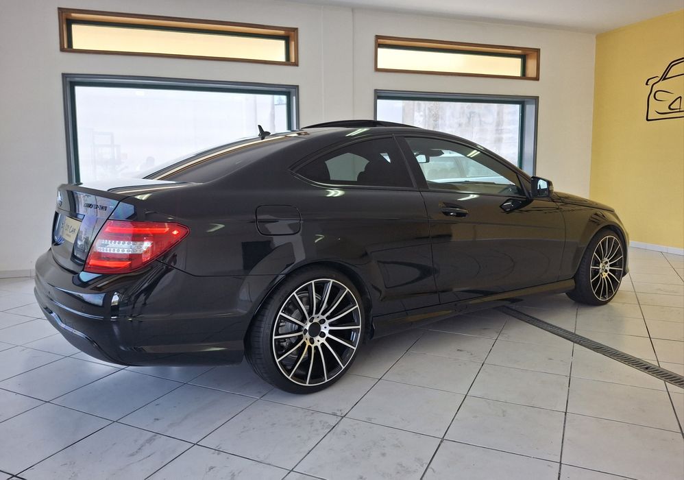 Mercedes-Benz C220 D AMG EDITION1
