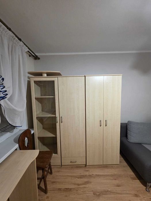 Wynajmę pokój w 4- pokojowym mieszkaniu