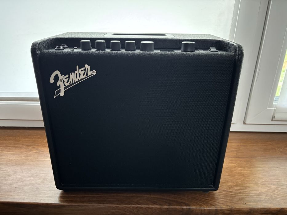 Fender mustang lt25