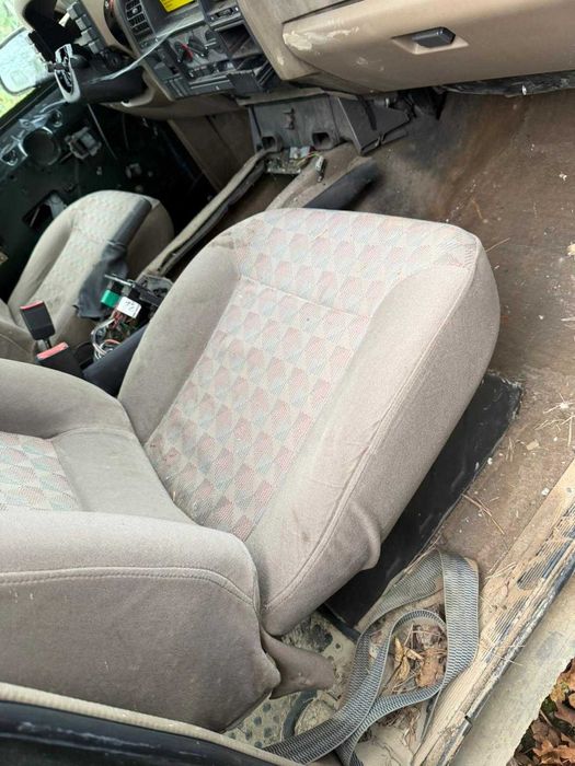 Land Rover discovery bancos bege