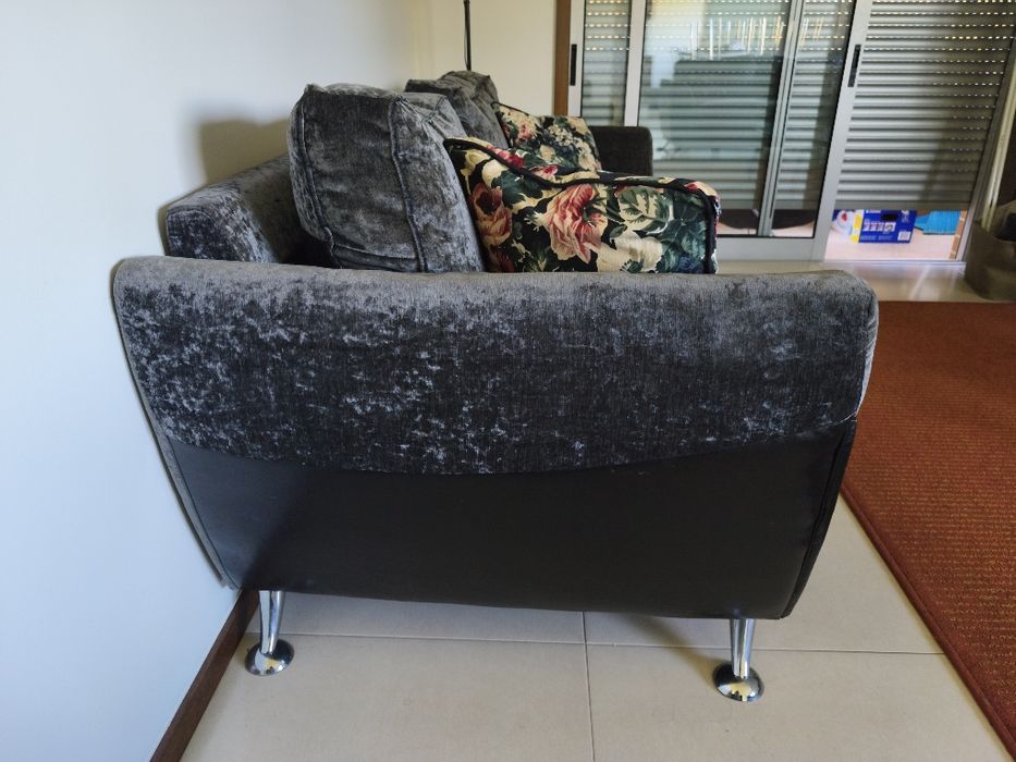 Conjunto de sofás+ almofadas decorativas