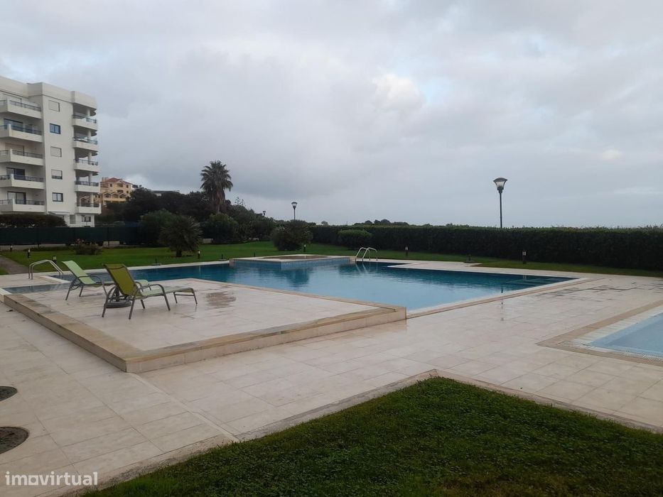 Apartamento T2 com jardim, Cascais
