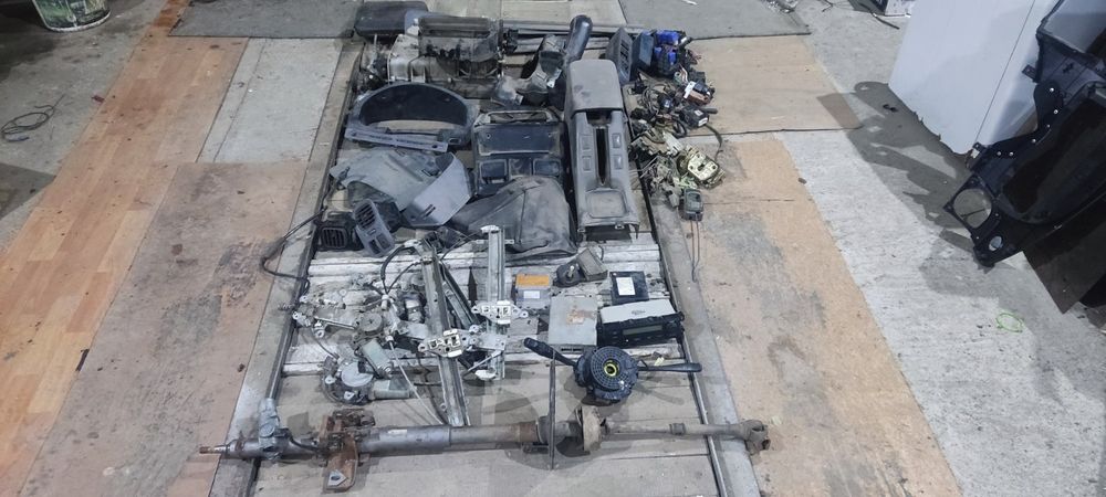 Электро подъемники замки кнопки эбу Ниссан Наваро  D22