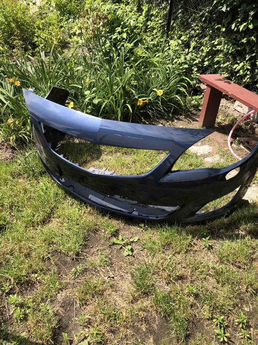 Бампер Opel Astra j