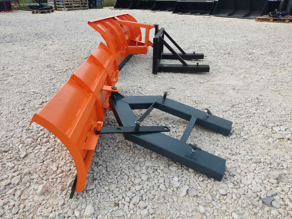 Pług do  śniegu wózka widłowego nowy solidny