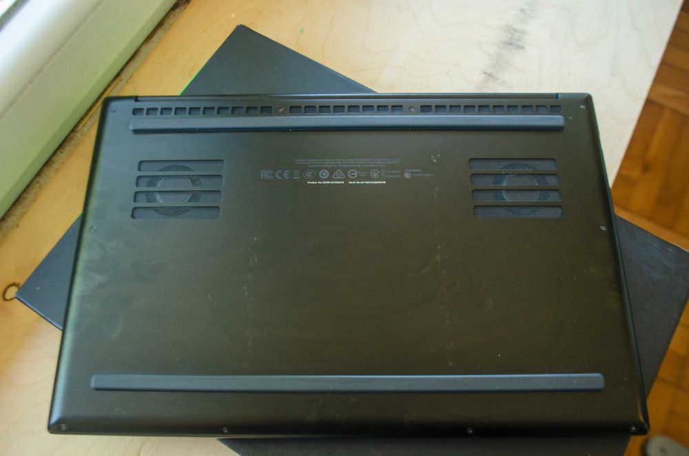 Laptop Razer Blade 15'' i7 | GTX 1060 | NVMe SSD 512GB + 1 TB HDD |