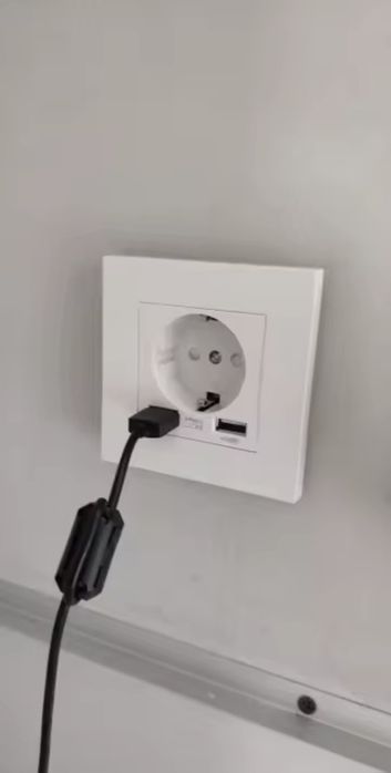 Gniazdo z dwoma USB