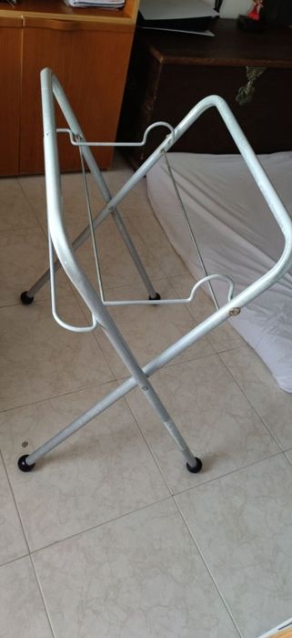 Banheira de bebé de tripé