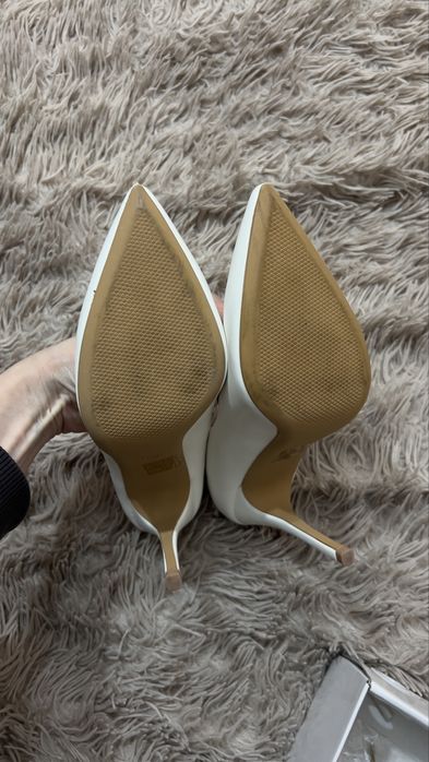 Туфли на каблуке