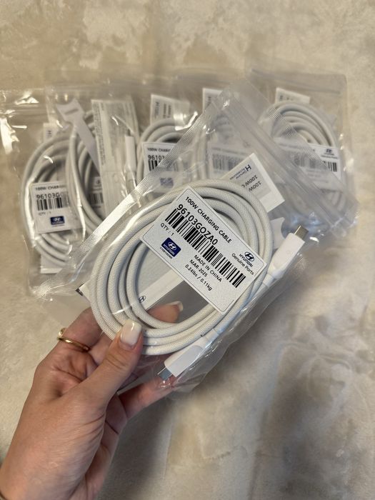 Оригинальное зарядное от Hyundai