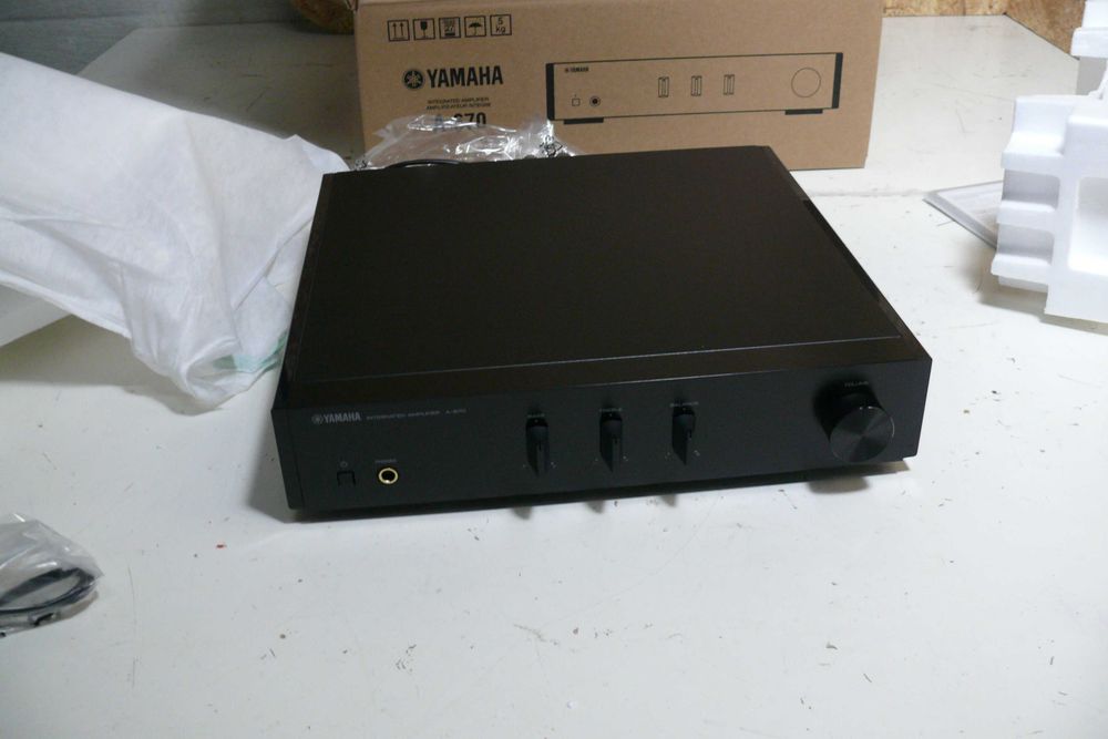 Amplificador integrado Yamaha A670,