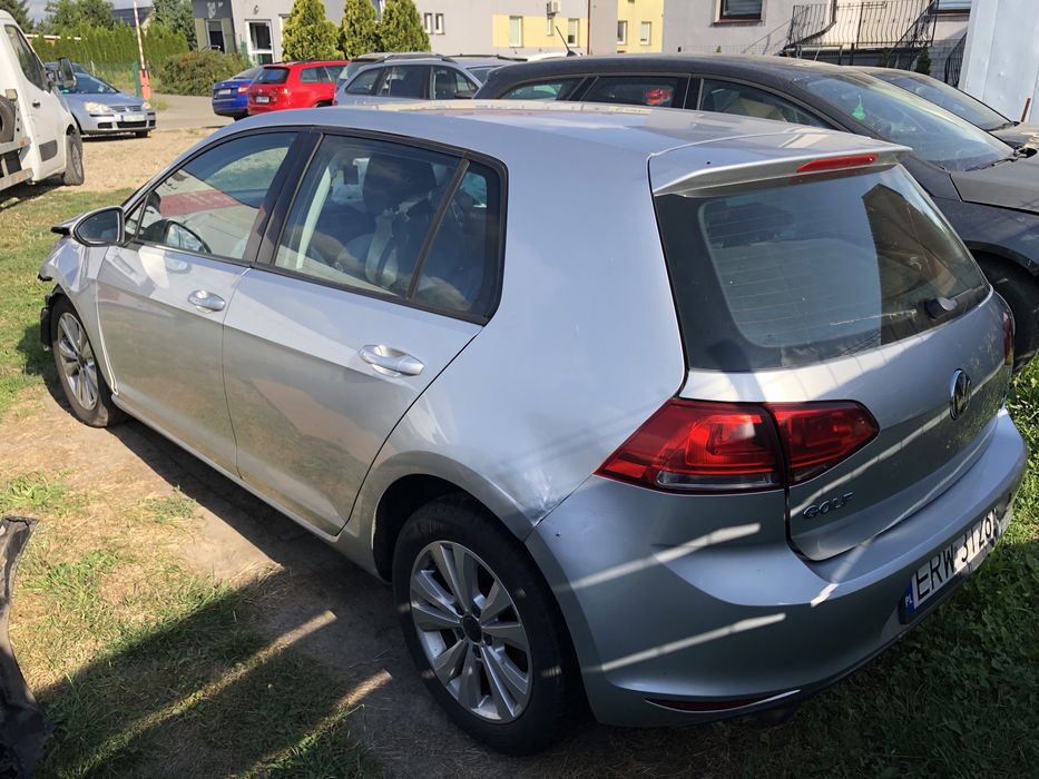 Golf 7 1,6 tdi uszkodzony