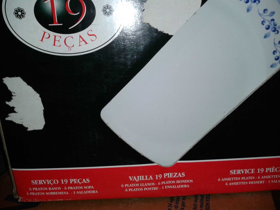 Serviço pratos 19 pçs novo