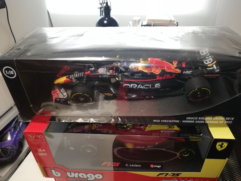 1:18 Verstappen F1 Red Bull RB18 '22 - NOVO