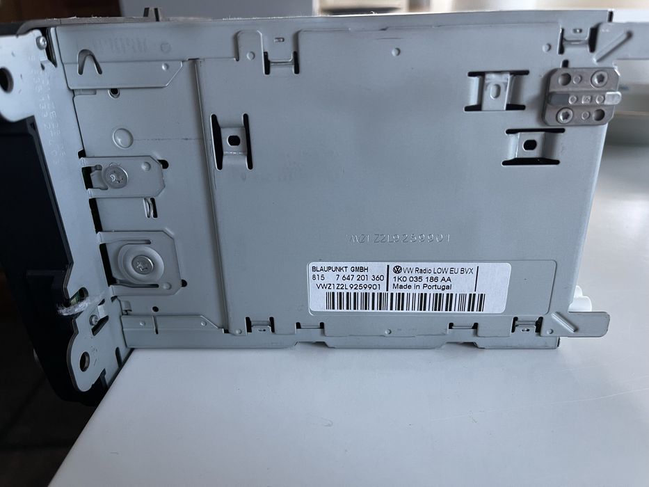 Магнітола RCD 310 на Passat B7