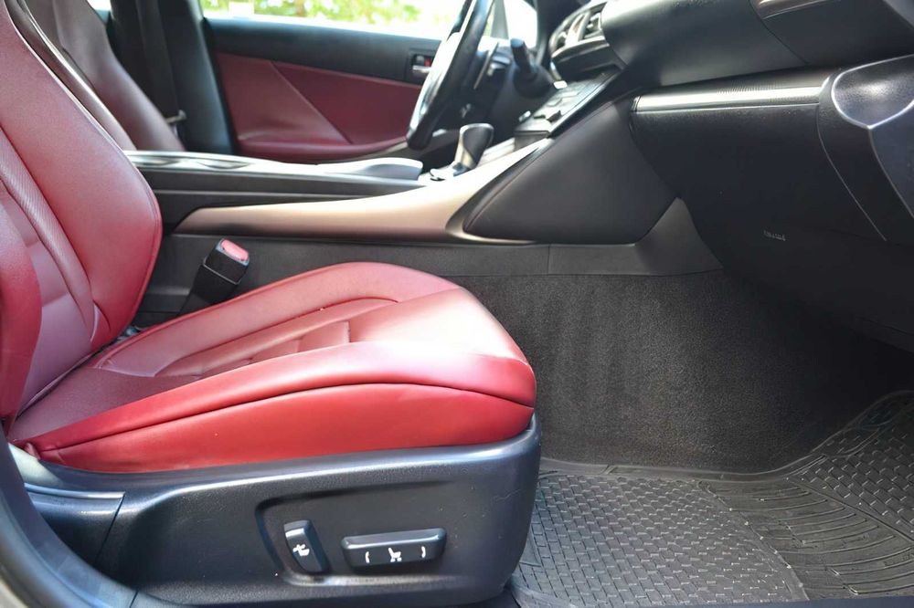 Lexus IS 250      2015
