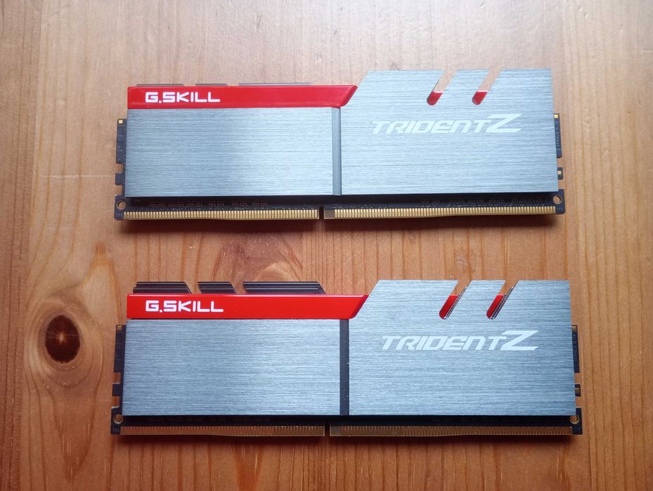 G.SKILL Trident Z 32GB (2x16GB) DDR4-3000 CL1564751292797058121