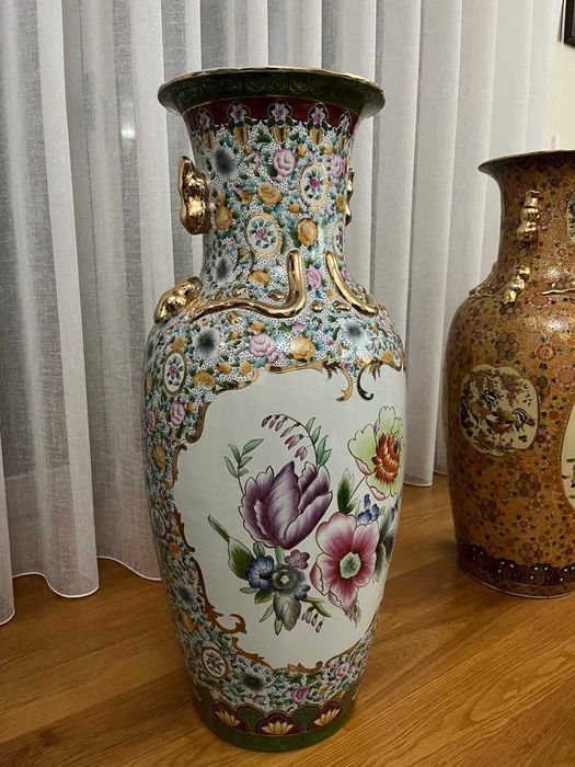 Jarras/Vasos Decorativos em Porcelana