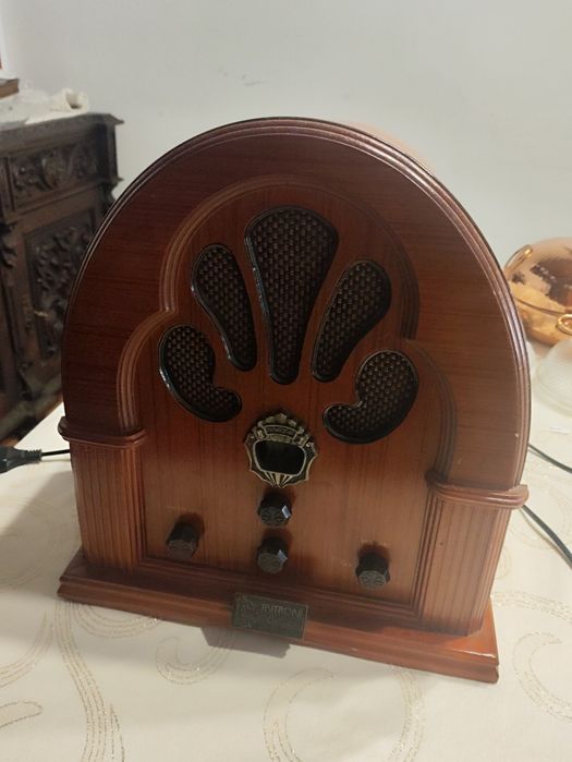 Rádio imitação antigo