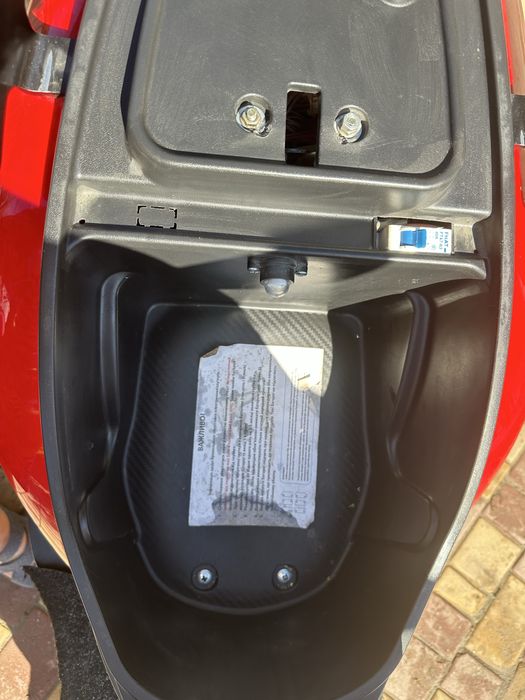 Продам електро скутер Maxxter Neons 3