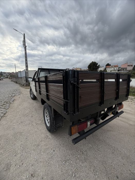 Nissan D21 TD25 4x4 - 178.000 Km