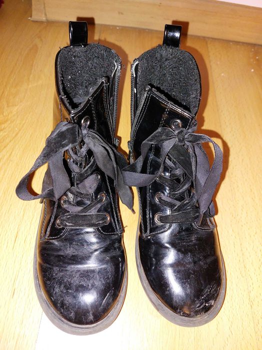 Buty rozmiar 30-31 kozaki laczki - 2 pary łącznie