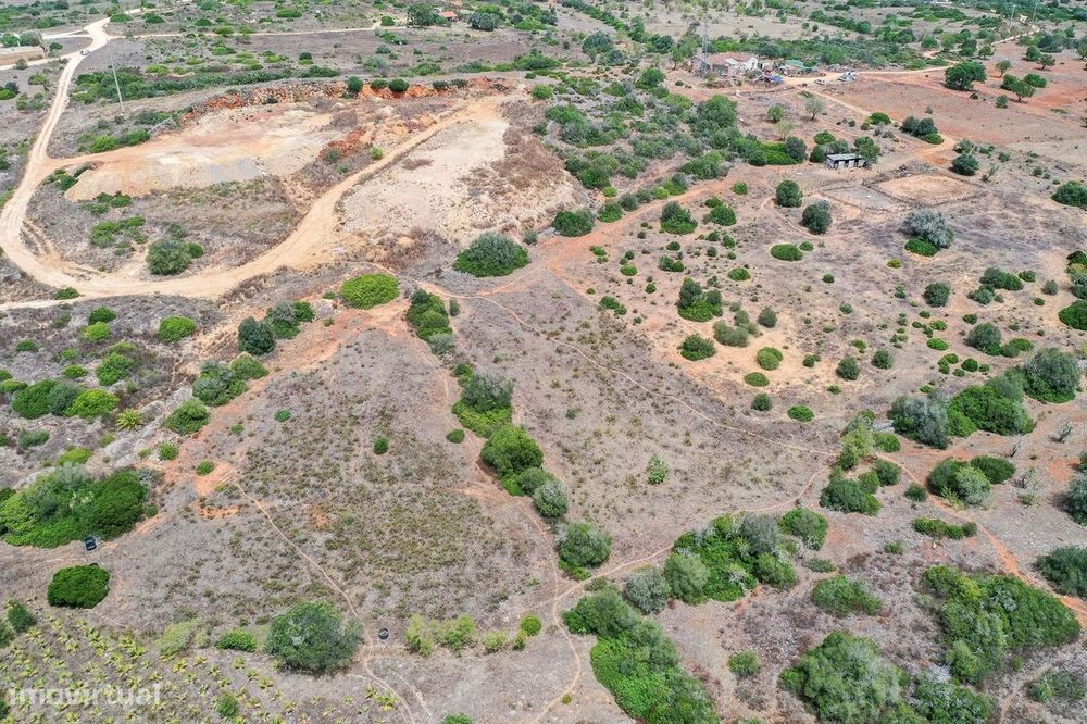 Terreno Rustico Para Venda Perto De Lagos Com Facil Acesso