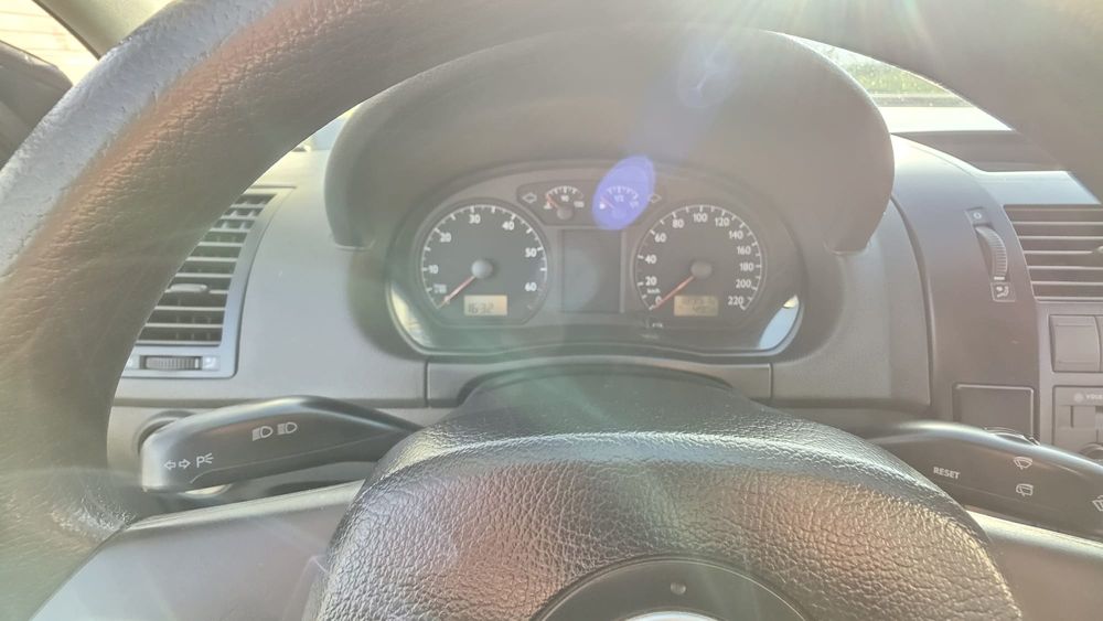 Volkswagen Polo 1.2 Confortline - 2002