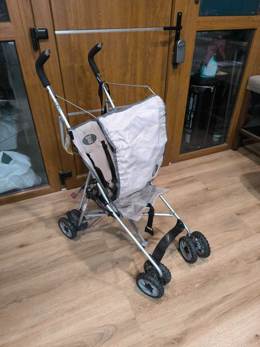 Pre-Christmas Stroller444632135233720323