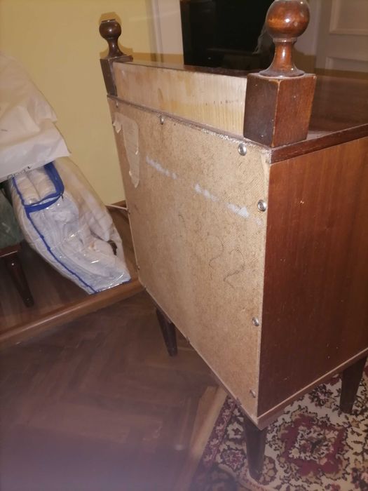 Спальний набір меблів.