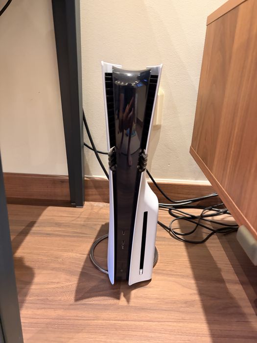 PS5 Pro com leitor de disco e Stand Vertical