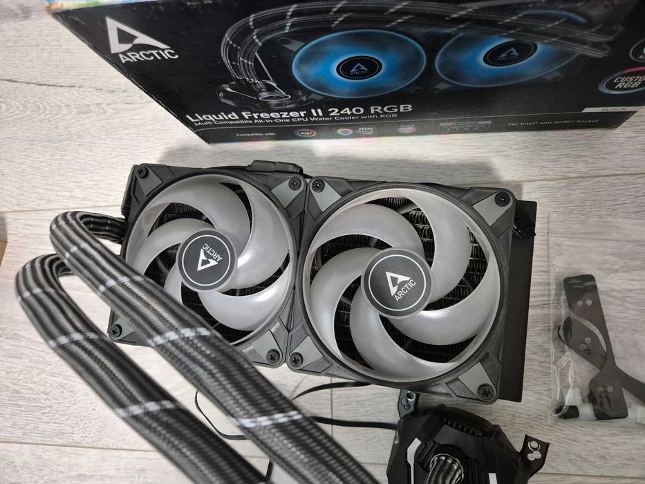 Водяне охолодження 240mm Arctic Liquid Freezer II 240 RGB. Trade-in