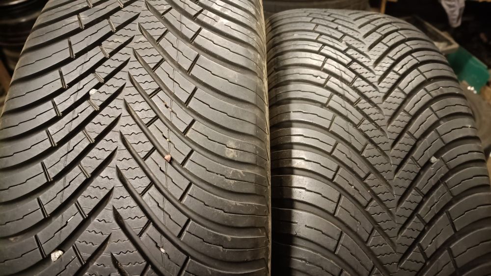 225.55.16 vredestein quatrac  6 mm opony wielosezonowe